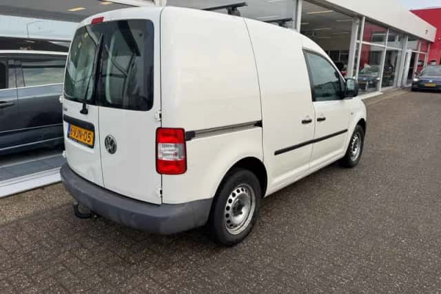 Volkswagen Caddy (2010) thumbnail 4