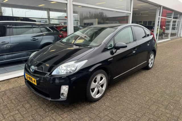 Toyota Prius (2011) thumbnail 1