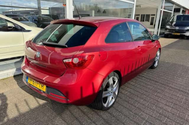 SEAT Ibiza (2009) thumbnail 4