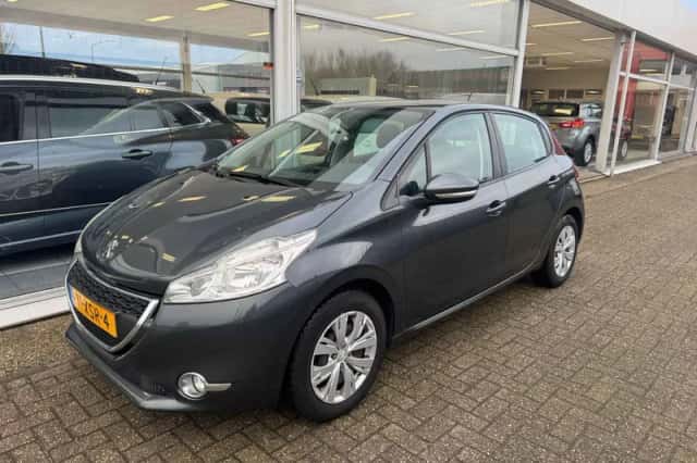 Peugeot 208 (2012) thumbnail 1