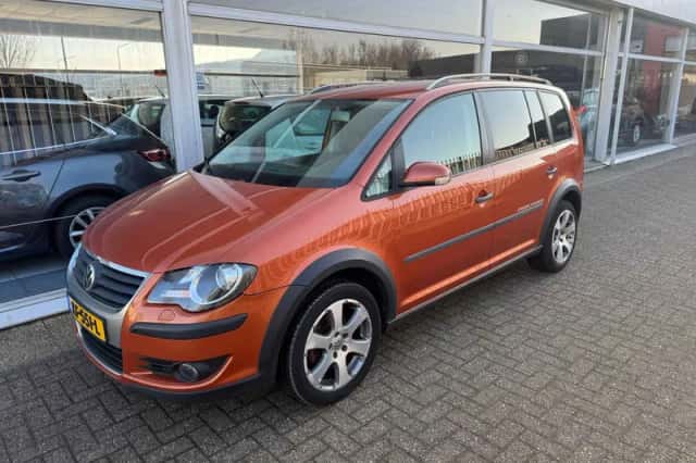 Volkswagen Touran (2007) thumbnail 1