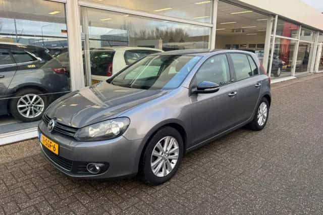 Volkswagen Golf (2011) thumbnail 1