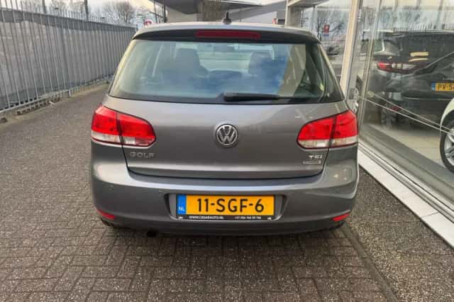 Volkswagen Golf (2011) thumbnail 5