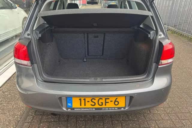 Volkswagen Golf (2011) thumbnail 6