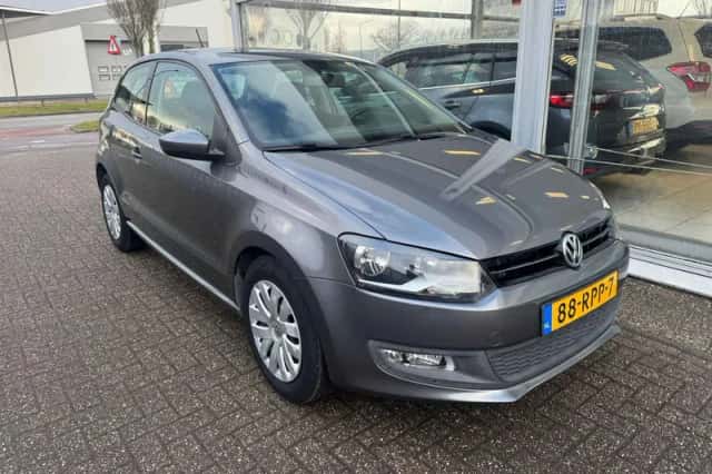 Volkswagen Polo (2011) thumbnail 3