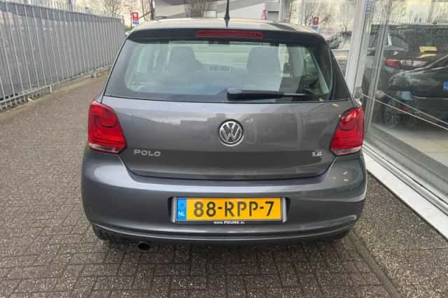 Volkswagen Polo (2011) thumbnail 5
