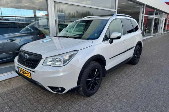 Subaru Forester (2013) thumbnail 1