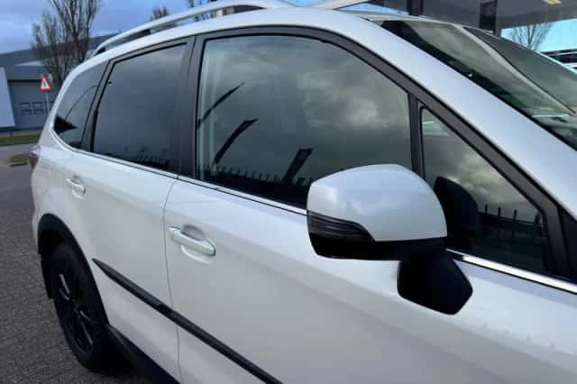 Subaru Forester (2013) thumbnail 4