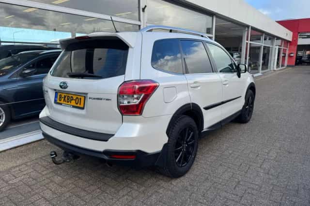 Subaru Forester (2013) thumbnail 5