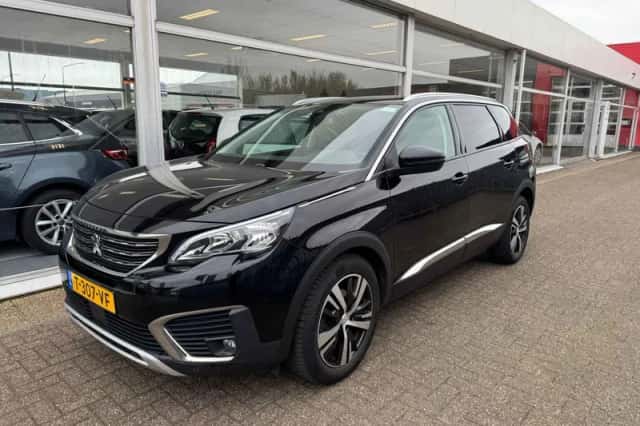 Peugeot 5008 (2020) thumbnail 1