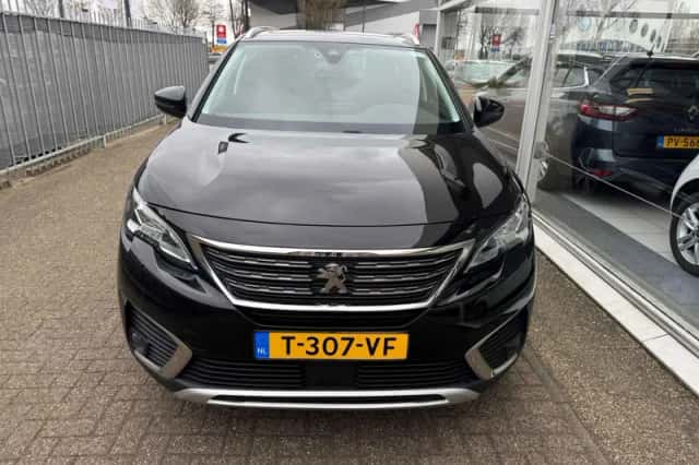 Peugeot 5008 (2020) thumbnail 2