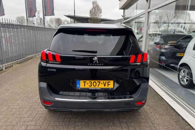 Peugeot 5008 (2020) thumbnail 5