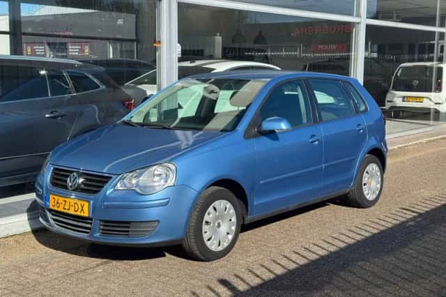 Volkswagen Polo (2008) thumbnail 1