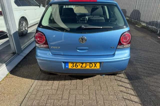 Volkswagen Polo (2008) thumbnail 5