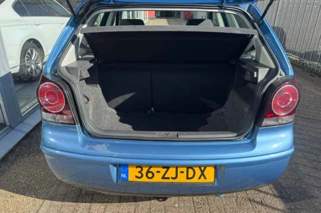 Volkswagen Polo (2008) thumbnail 6