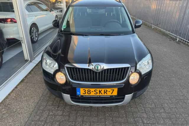 Škoda Yeti (2011) thumbnail 2