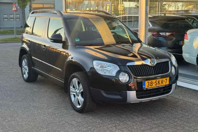 Škoda Yeti (2011) thumbnail 3