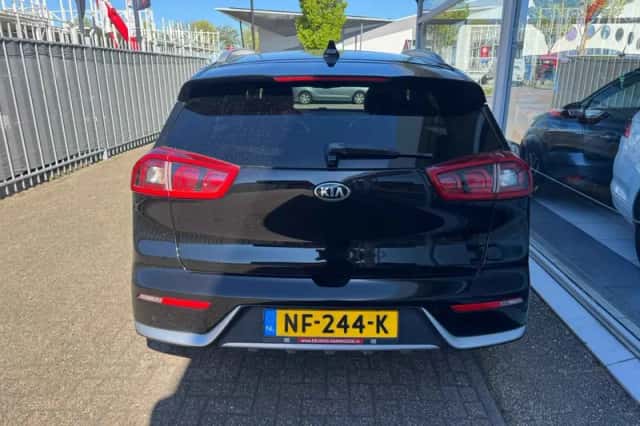 Kia Niro (2016) thumbnail 5