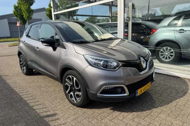 Renault Captur (2016) thumbnail 3