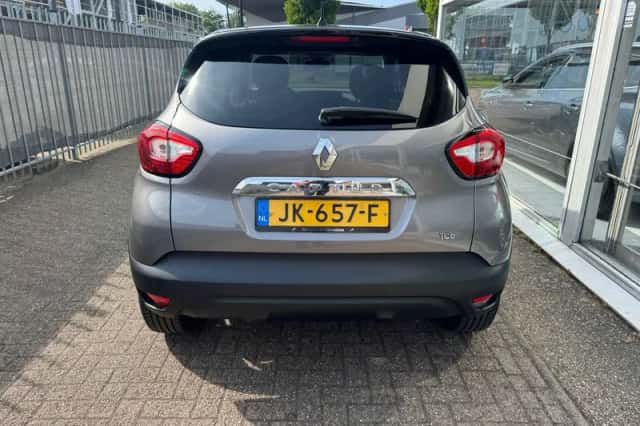 Renault Captur (2016) thumbnail 5