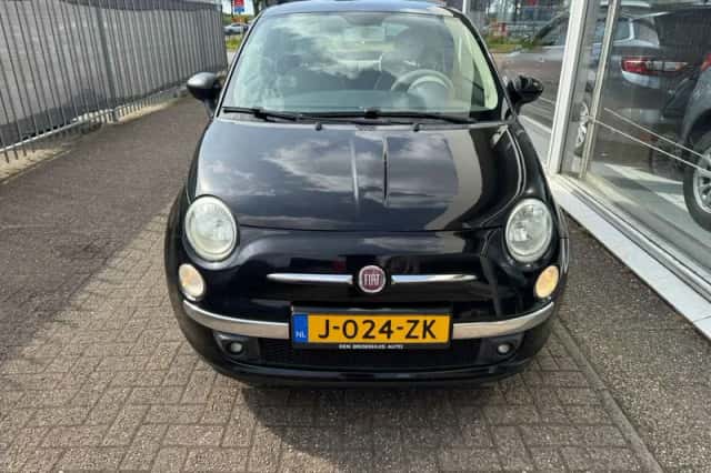 Fiat 500 (2009) thumbnail 2