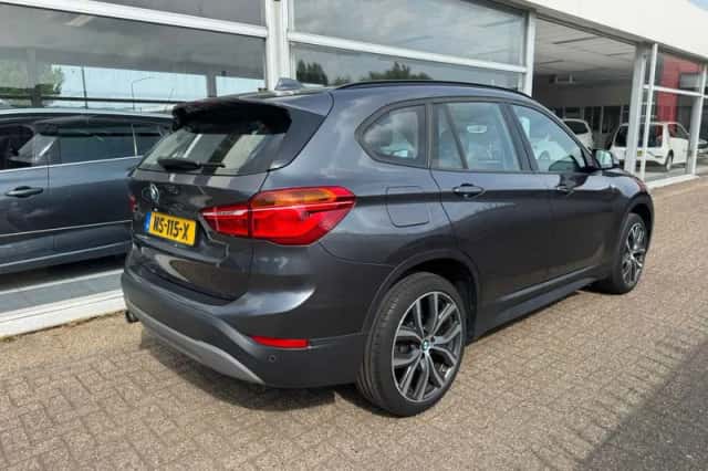 BMW X1 (2017) thumbnail 4
