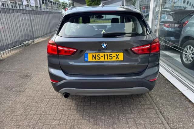 BMW X1 (2017) thumbnail 5