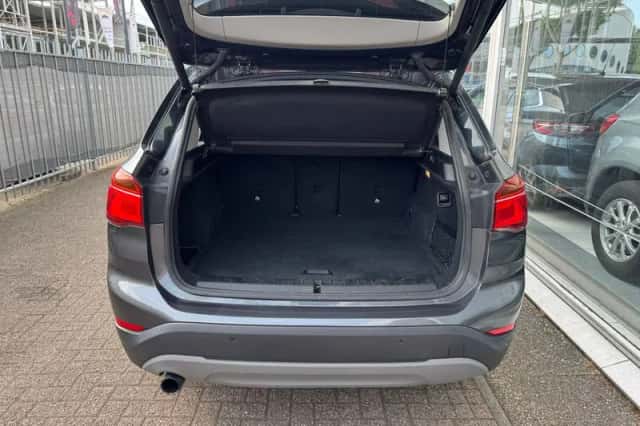 BMW X1 (2017) thumbnail 6
