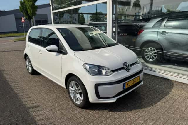 Volkswagen Up! (2016) thumbnail 3