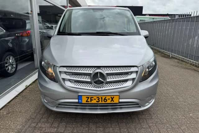 Mercedes-Benz Vito (2017) thumbnail 2