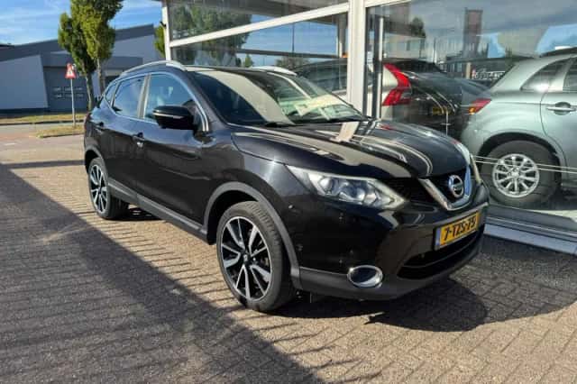 Nissan Qashqai (2014) thumbnail 3