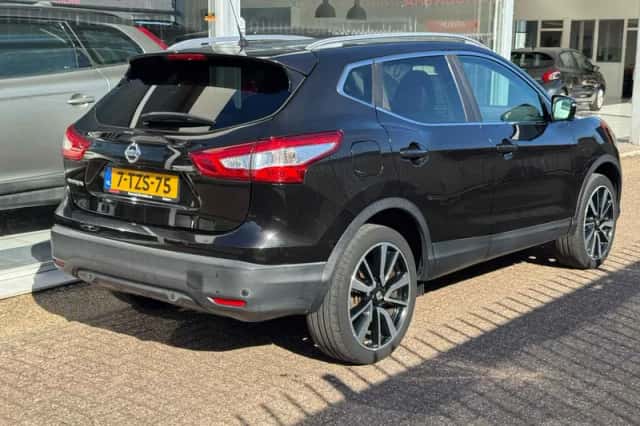 Nissan Qashqai (2014) thumbnail 4