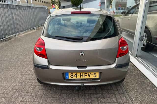 Renault Clio (2008) thumbnail 5