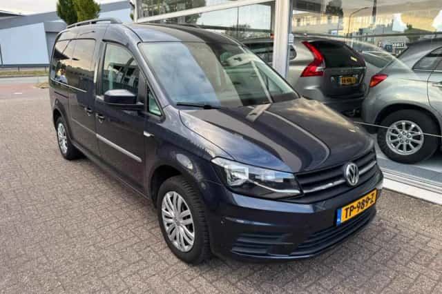 Volkswagen Caddy (2016) thumbnail 3