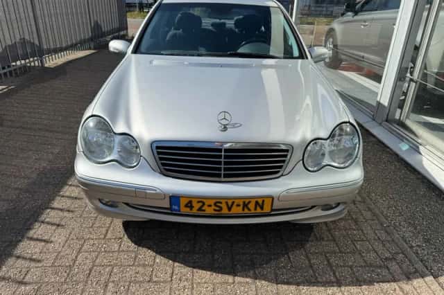 Mercedes-Benz C-Klasse (2004) thumbnail 2