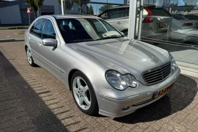 Mercedes-Benz C-Klasse (2004) thumbnail 3
