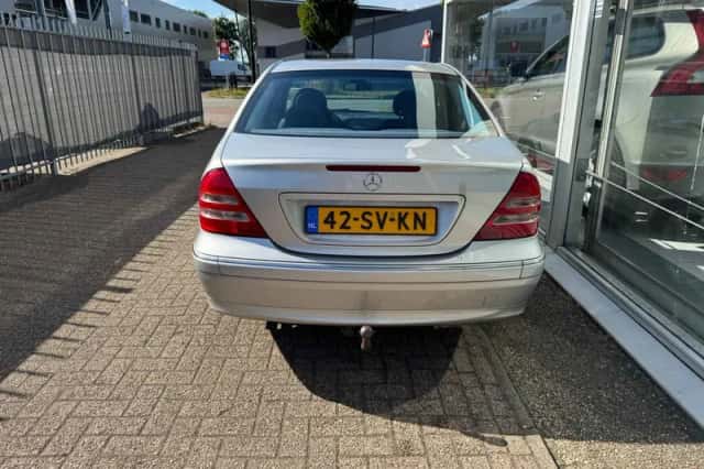 Mercedes-Benz C-Klasse (2004) thumbnail 5