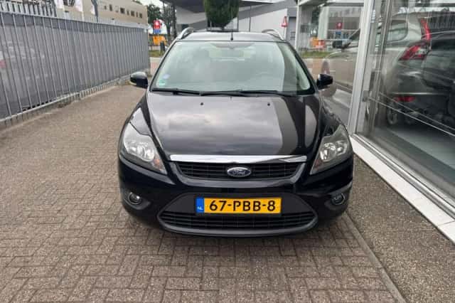 Ford Focus (2011) thumbnail 2