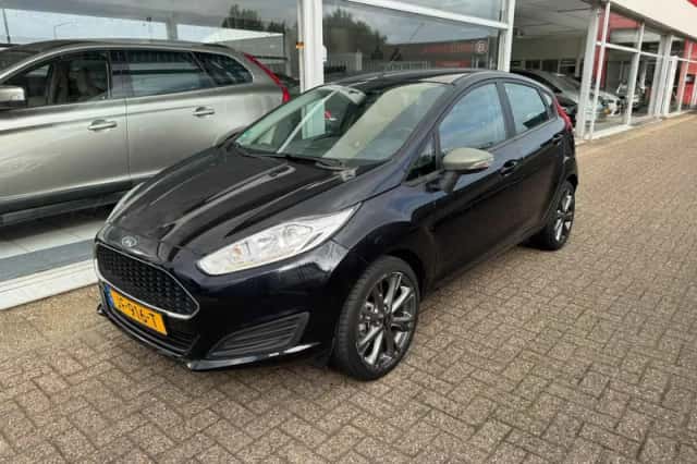 Ford Fiesta (2016) thumbnail 1