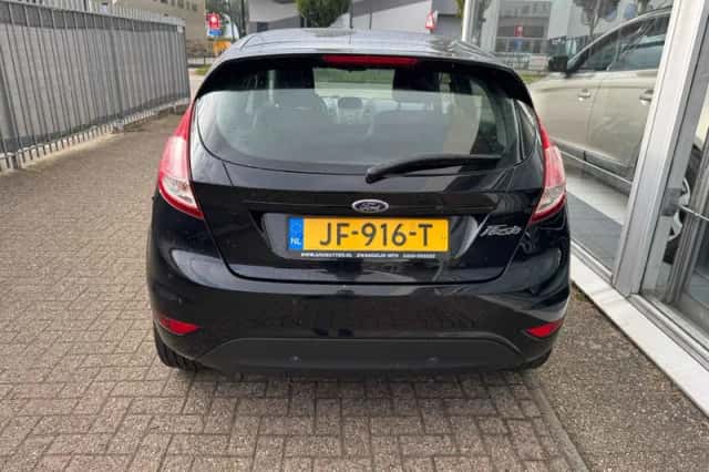 Ford Fiesta (2016) thumbnail 5