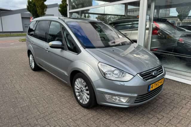 Ford Galaxy (2014) thumbnail 4