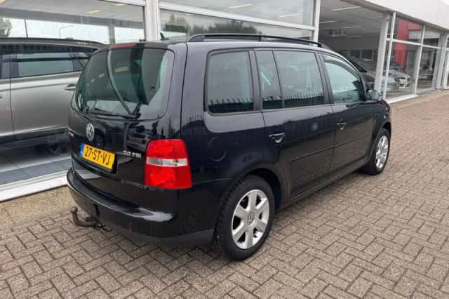 Volkswagen Touran (2006) thumbnail 4