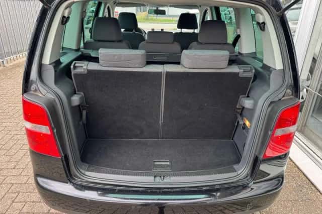 Volkswagen Touran (2006) thumbnail 6