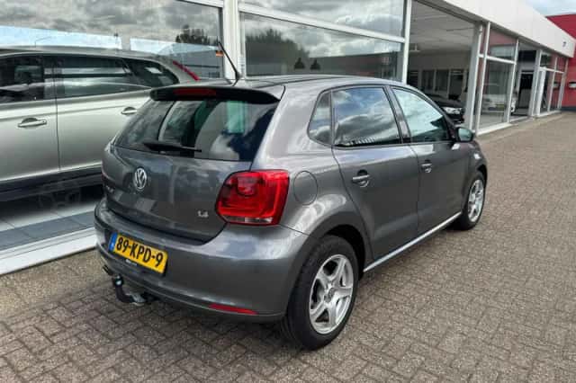 Volkswagen Polo (2010) thumbnail 4