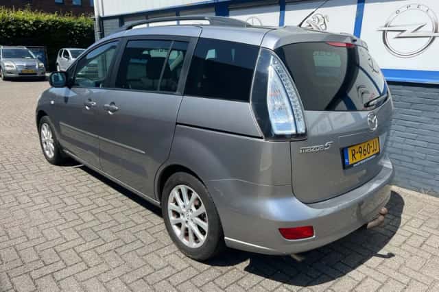Mazda 5 (2009) thumbnail 3