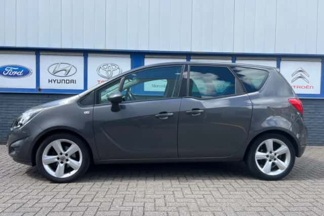 Opel Meriva (2011) thumbnail 1