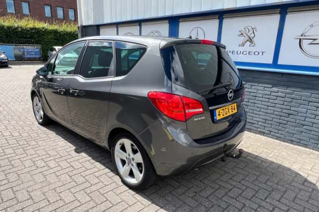 Opel Meriva (2011) thumbnail 4