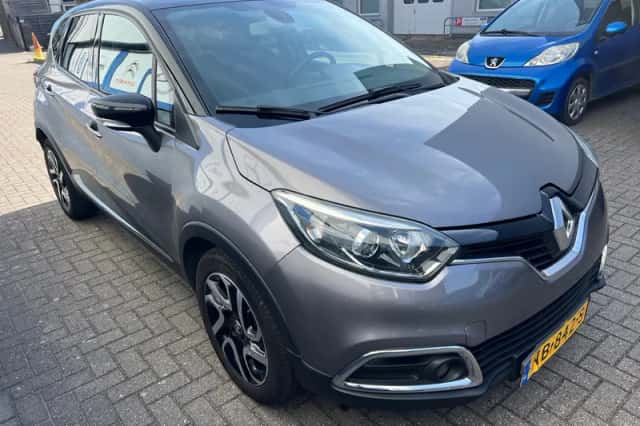 Renault Captur (2017) thumbnail 4