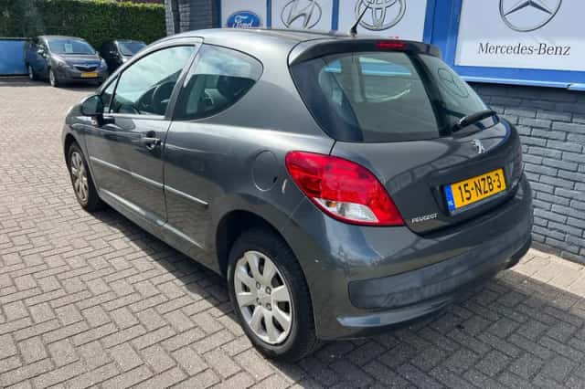 Peugeot 207 (2011) thumbnail 3