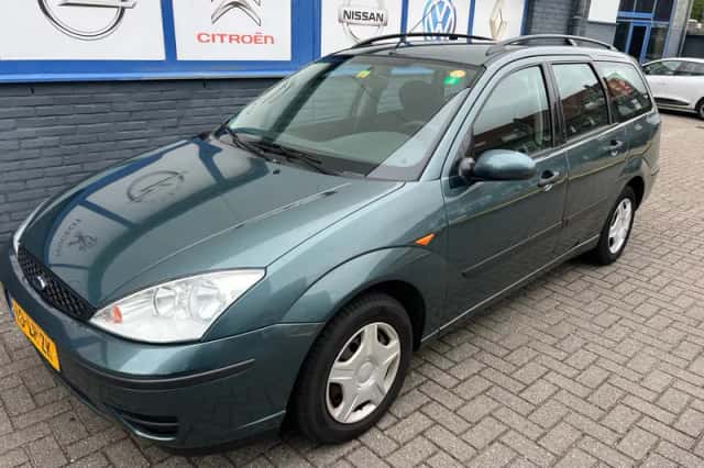 Ford Focus (2003) thumbnail 2